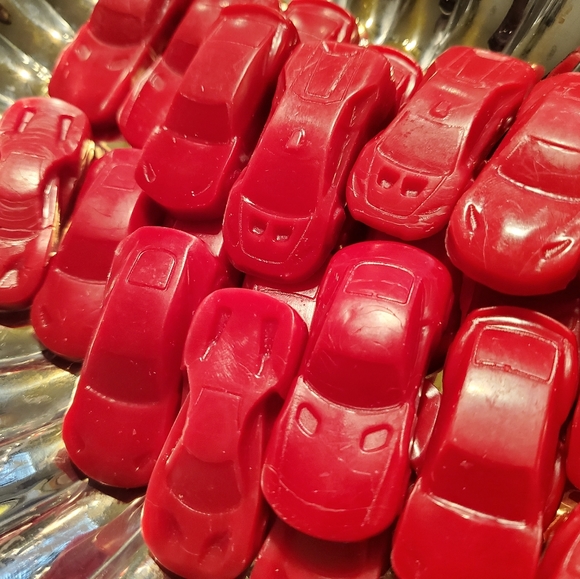 🥰 12 Car Wax Melts ~ First Date Scent ~ Home Made Car Wax Melts Valentine's Day - Picture 8 of 10